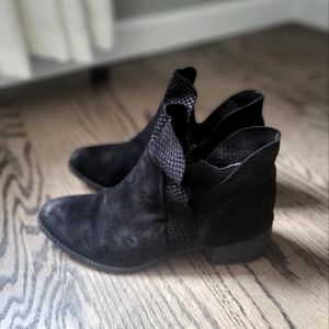 Seychelles Black Booties